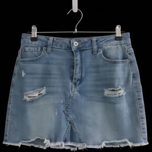 SZ Medium WAX JEANS Denium SKIRT.  Distre Excellent Condition And comfortable.